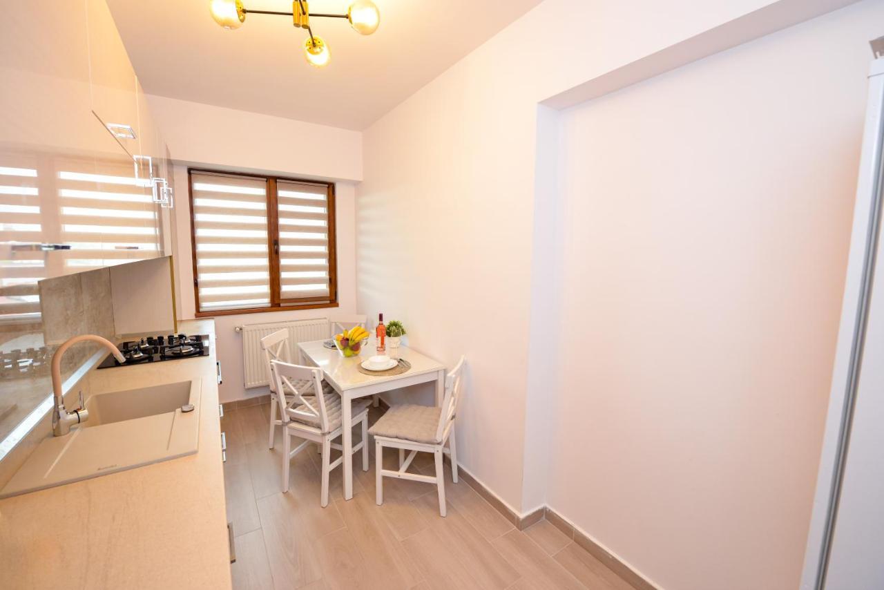 Sofia Cozy Apartment - Underground Private Parking Bukarest Exterior foto