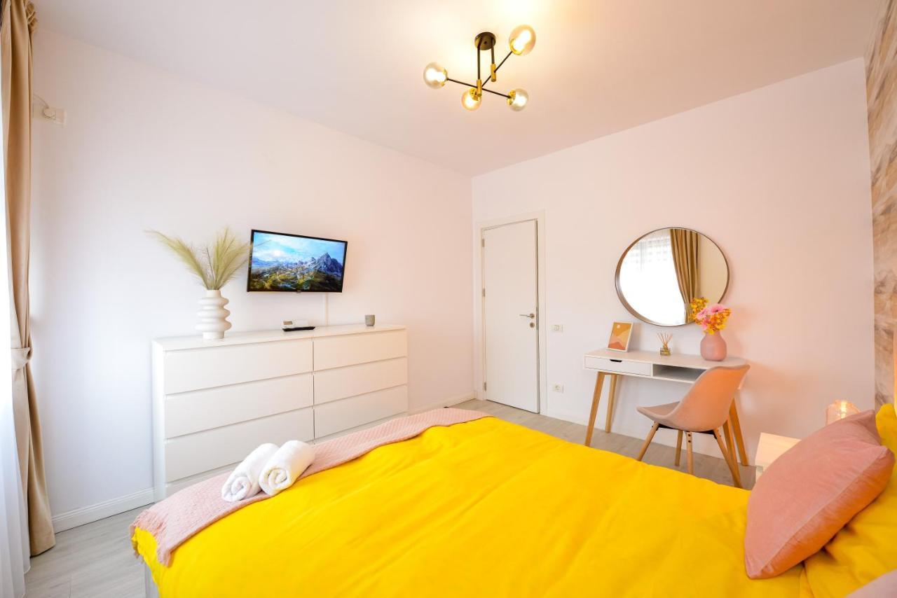 Sofia Cozy Apartment - Underground Private Parking Bukarest Exterior foto