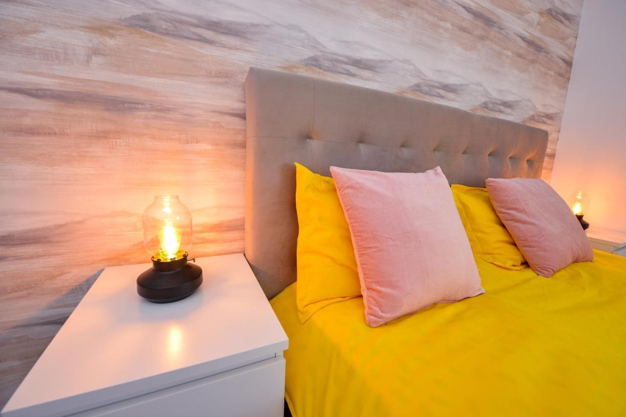 Sofia Cozy Apartment - Underground Private Parking Bukarest Exterior foto