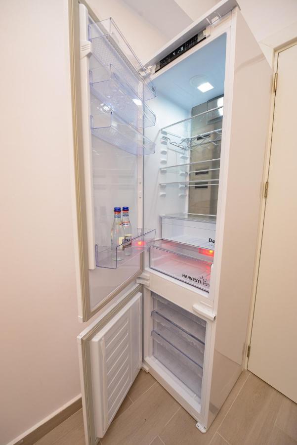 Sofia Cozy Apartment - Underground Private Parking Bukarest Exterior foto